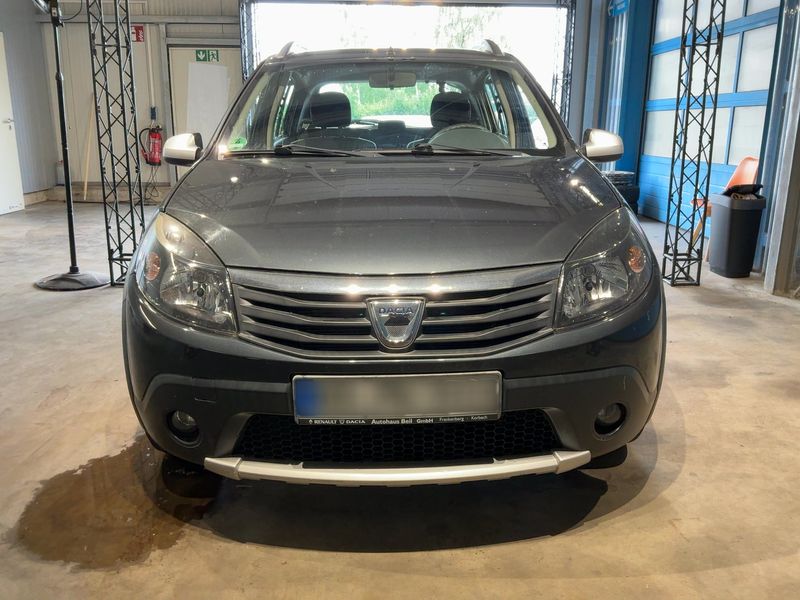 Dacia Sandero 1.6 E85 Stepway II 2012 – снимка 14