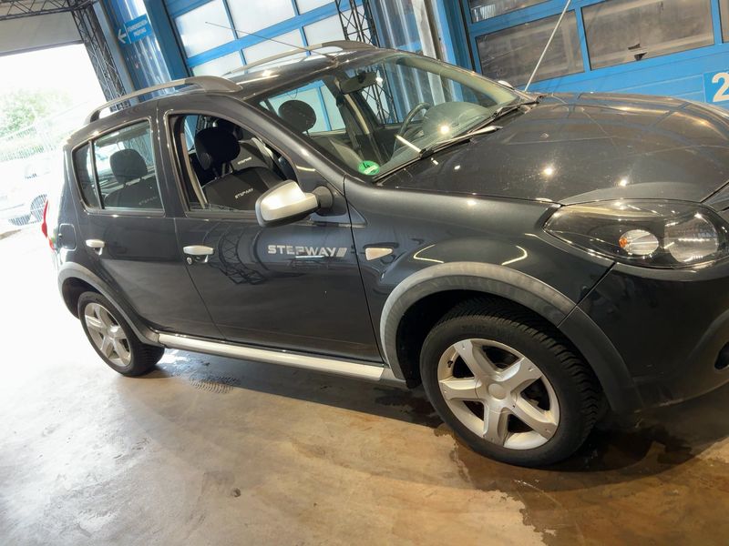 Dacia Sandero 1.6 E85 Stepway II 2012 – снимка 12