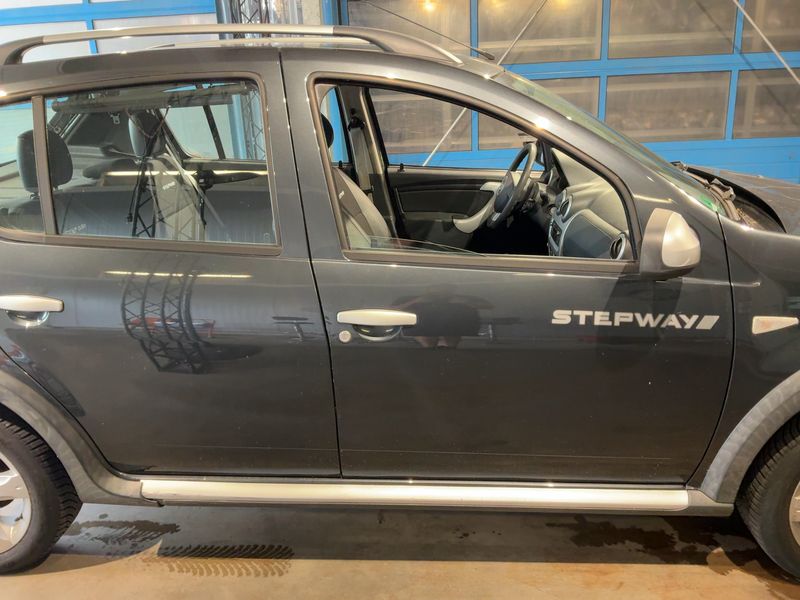 Dacia Sandero 1.6 E85 Stepway II 2012 – снимка 10