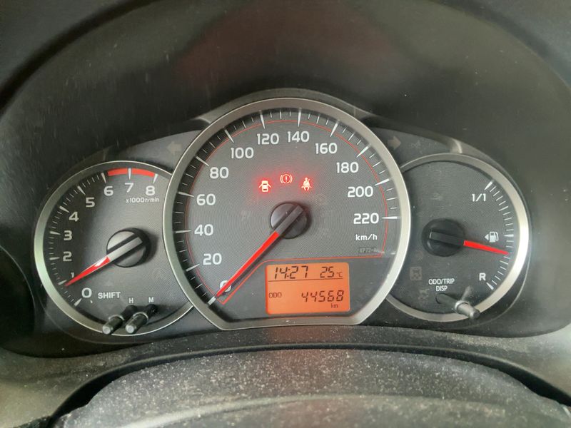 Toyota Yaris 1.0 VVT-i Active 2014 – снимка 18