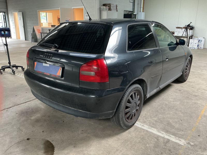 Audi A3 1.6 Ambiente 1998 – снимка 2