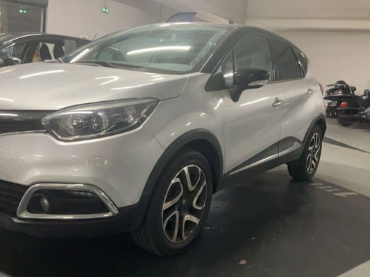 Renault Captur 0.9 Energy Intens 2015 – снимка 2