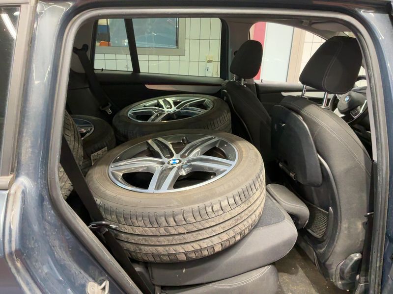 BMW 2er 218d Gran Tourer Sport Line 2017 – снимка 20