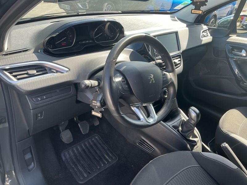 Peugeot 208 1.2 PureTech Style 2016 – снимка 28