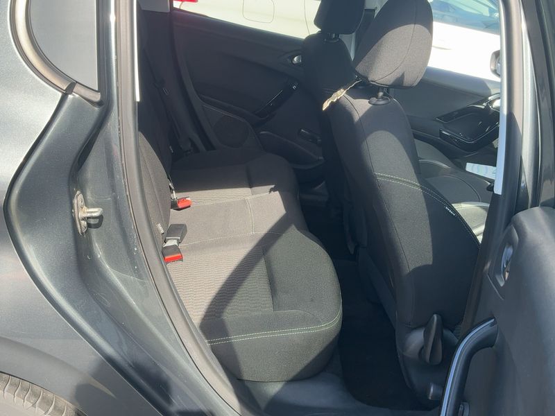 Peugeot 208 1.2 PureTech Style 2016 – снимка 19