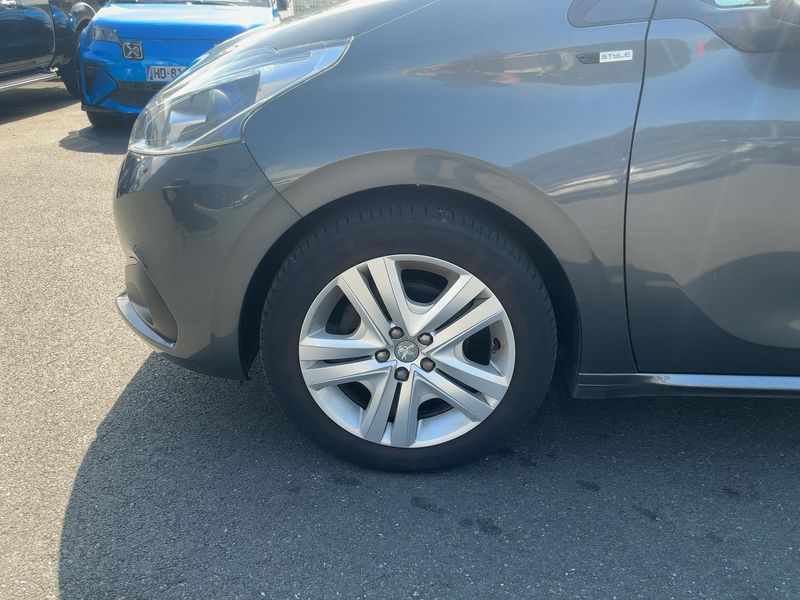 Peugeot 208 1.2 PureTech Style 2016 – снимка 3