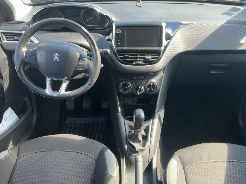 Peugeot 208 1.2 PureTech Style 2016 – снимка 17