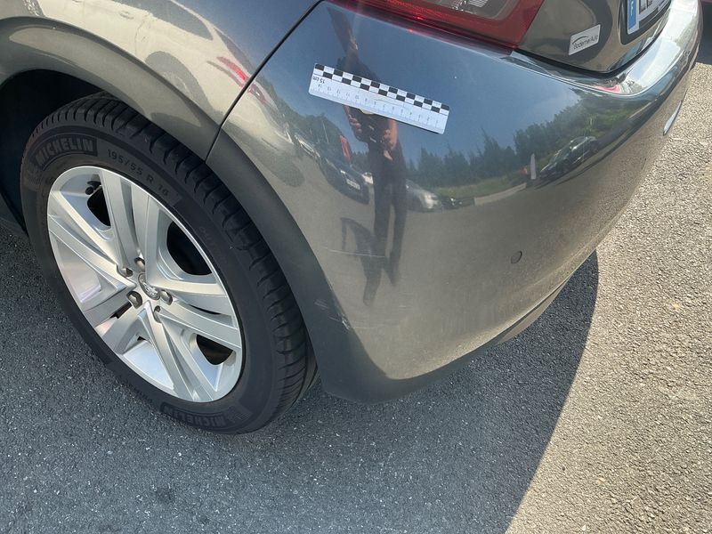 Peugeot 208 1.2 PureTech Style 2016 – снимка 33