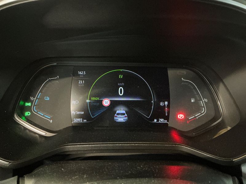 Renault Clio 1.6 Hybrid E-Tech Premiere Edition 2021 – снимка 18