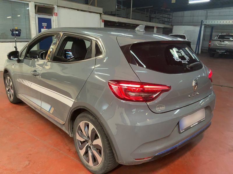 Renault Clio 1.6 Hybrid E-Tech Premiere Edition 2021 – снимка 6