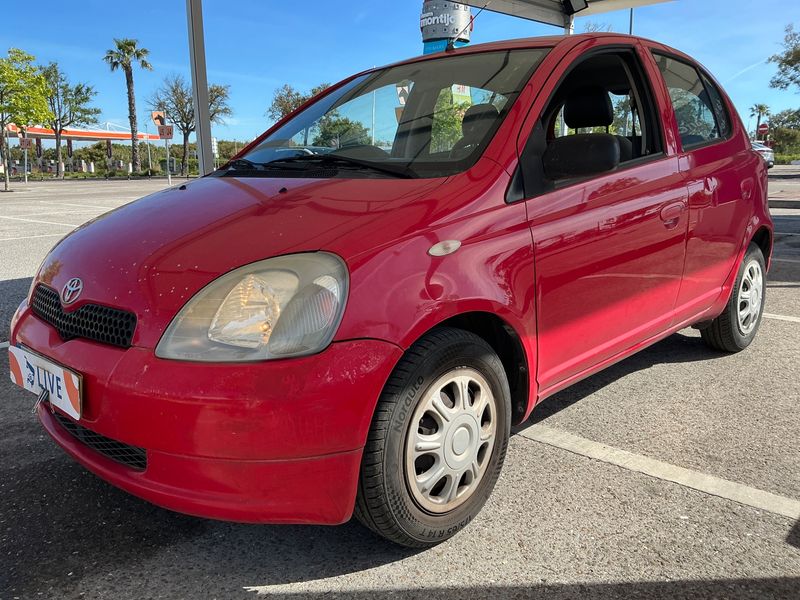 Toyota Yaris 1.0 VVT-i 2001 – снимка 1