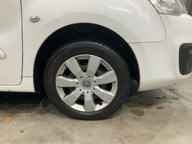 Citroen Berlingo 1.6 Blue-HDi Selection 2018 – снимка 11