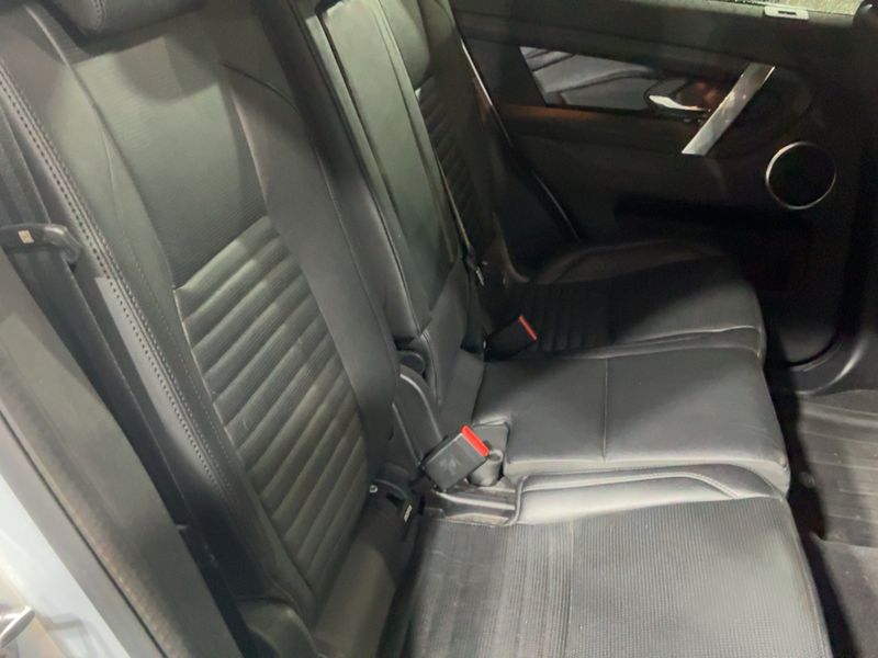 Land Rover Discovery Sport D165 Mild-Hybrid SE AWD 2021 – снимка 19