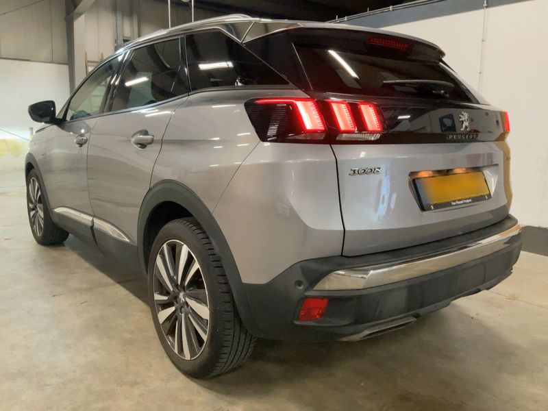 Peugeot 3008 1.2 PureTech Allure 2017 – снимка 6