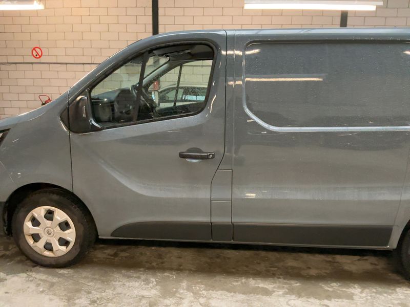 Renault Trafic 2.0 BLUE dCi Cabine Approfondie L1H1 3T Confort 2024 – снимка 4