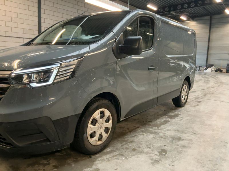 Renault Trafic 2.0 BLUE dCi Cabine Approfondie L1H1 3T Confort 2024 – снимка 2