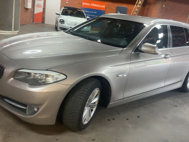 BMW 5er 520d 2011 – снимка 2