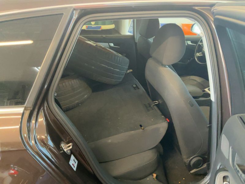 Audi A4 2.0 TDI Ambiente 2015 – снимка 20