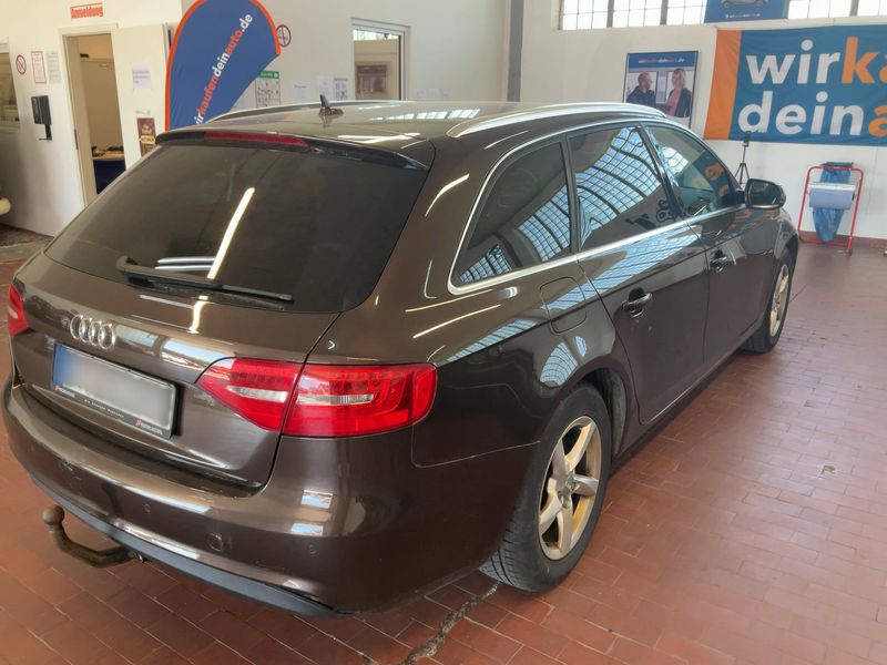 Audi A4 2.0 TDI Ambiente 2015 – снимка 8