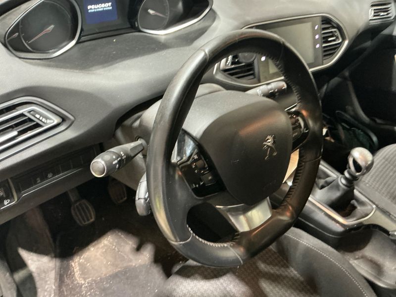 Peugeot 308 1.5 Blue-HDi 2018 – снимка 30