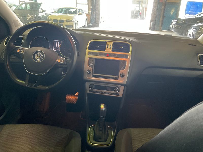 Volkswagen Polo 1.2 TSI Highline BlueMotion Tech 2015 – снимка 17