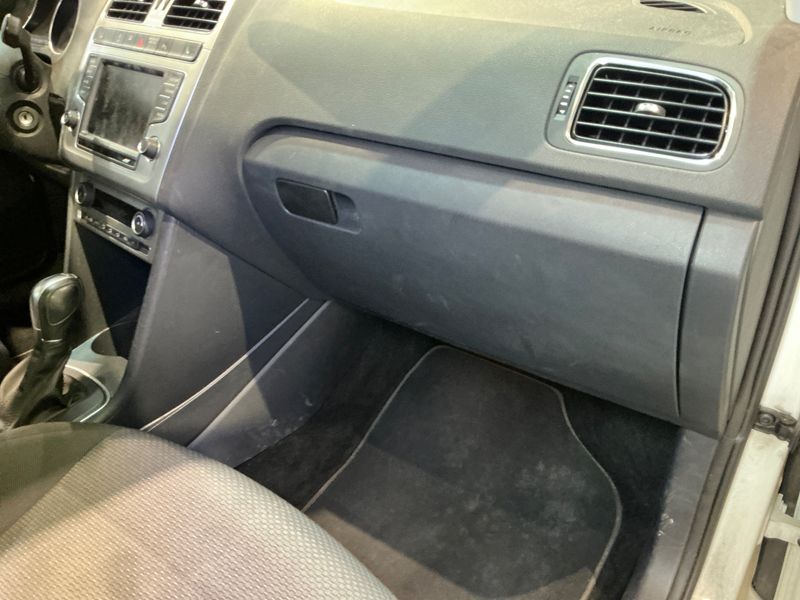 Volkswagen Polo 1.2 TSI Highline BlueMotion Tech 2015 – снимка 23