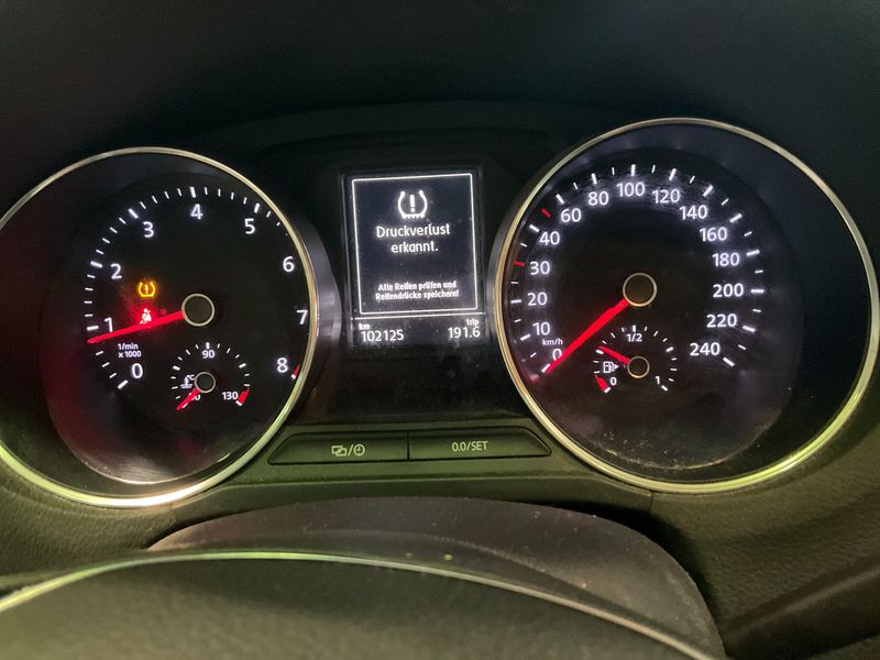 Volkswagen Polo 1.2 TSI Highline BlueMotion Tech 2015 – снимка 18