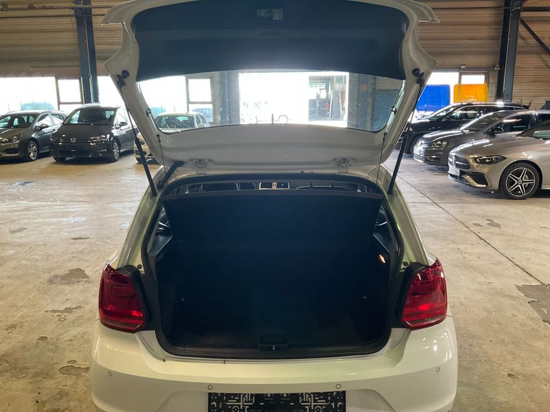 Volkswagen Polo 1.2 TSI Highline BlueMotion Tech 2015 – снимка 15