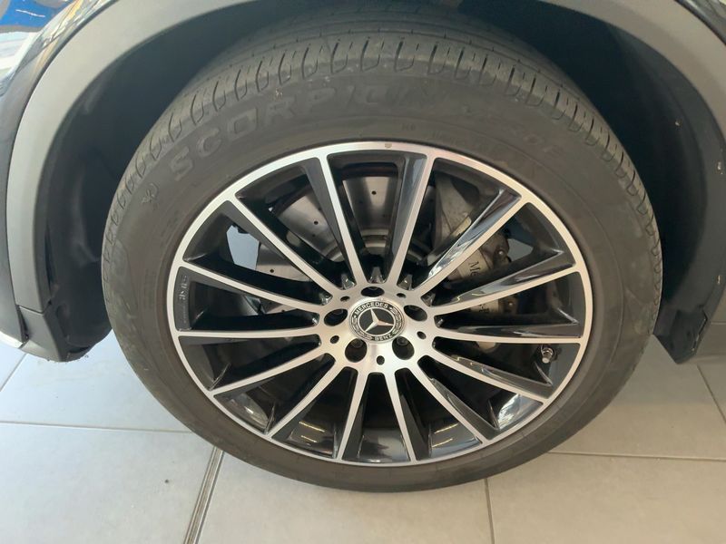 Mercedes-Benz GLC-Klasse GLC 300 4Matic AMG Line 2019 – снимка 3