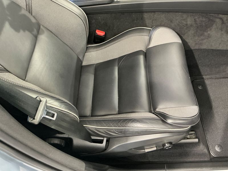 Volvo XC60 2.0 B4 Mild-Hybrid R Design 2WD 2021 – снимка 24