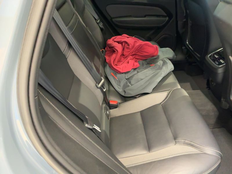 Volvo XC60 2.0 B4 Mild-Hybrid R Design 2WD 2021 – снимка 20