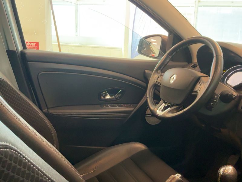 Renault Megane 1.5 dCi BOSE Edition 2014 – снимка 17