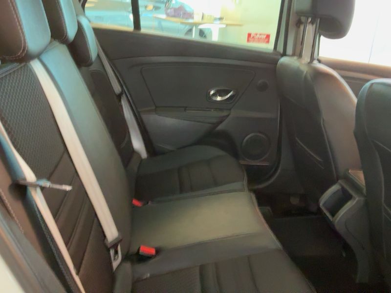 Renault Megane 1.5 dCi BOSE Edition 2014 – снимка 20