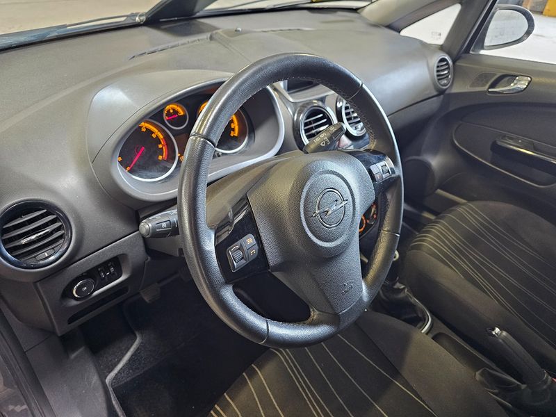 Opel Corsa 1.4 Cosmo 2010 – снимка 25