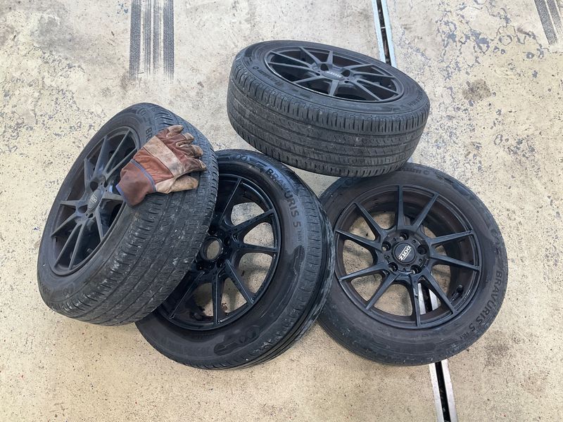 Volkswagen Golf VII 1.6 TDI Lounge 4Motion BlueMotion Tech 2015 – снимка 15