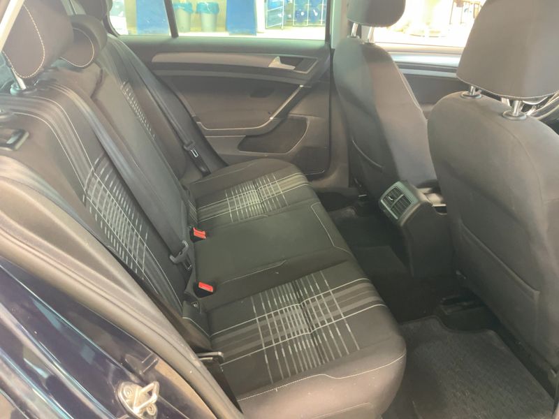 Volkswagen Golf VII 1.6 TDI Lounge 4Motion BlueMotion Tech 2015 – снимка 20