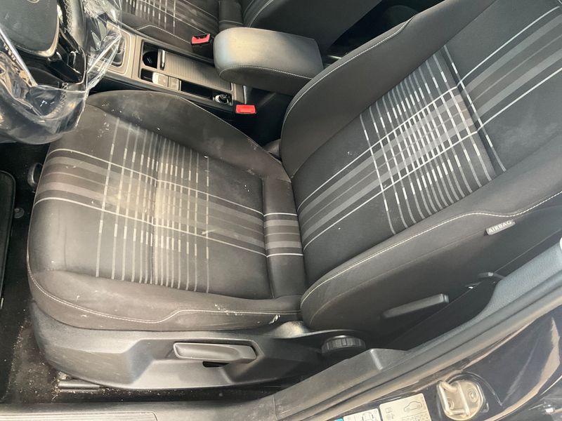 Volkswagen Golf VII 1.6 TDI Lounge 4Motion BlueMotion Tech 2015 – снимка 33