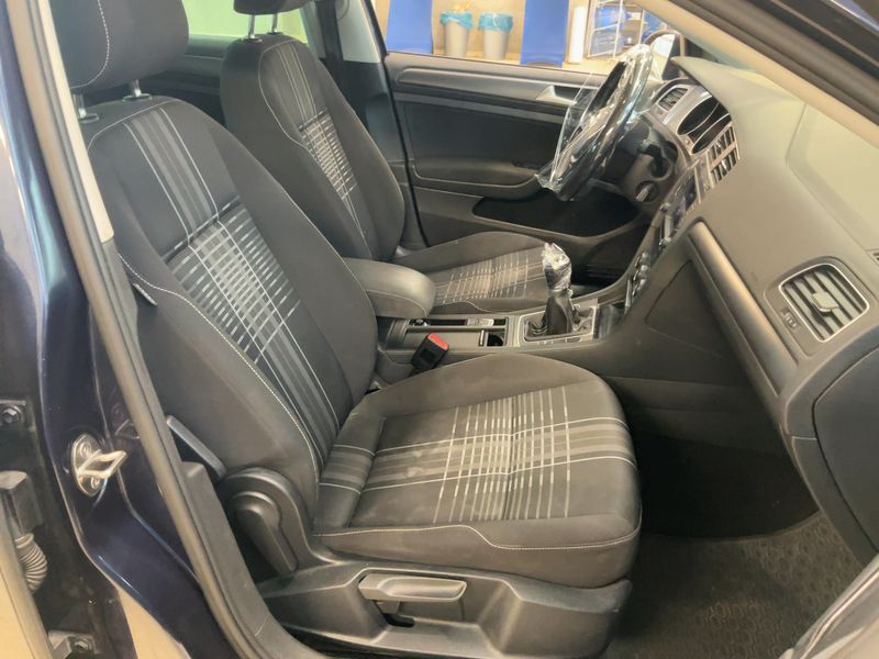 Volkswagen Golf VII 1.6 TDI Lounge 4Motion BlueMotion Tech 2015 – снимка 17