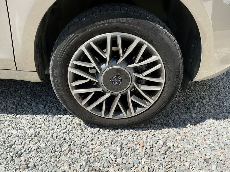 Lancia Ypsilon 0.9 TwinAir Gold 2013 – снимка 7