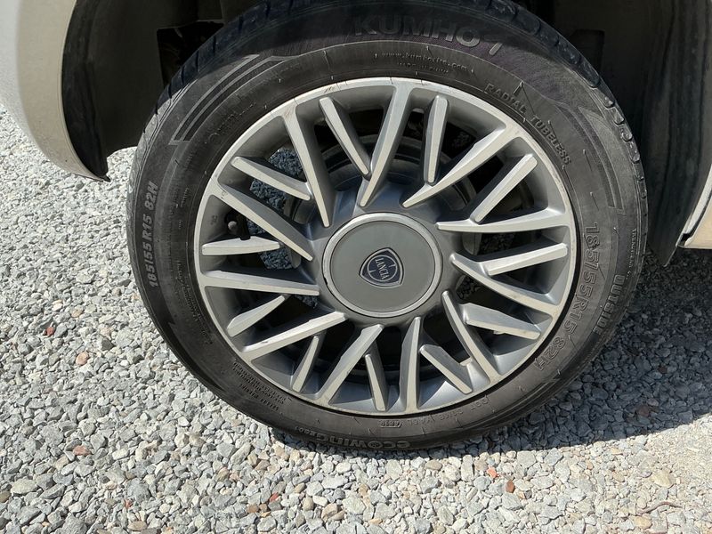 Lancia Ypsilon 0.9 TwinAir Gold 2013 – снимка 10
