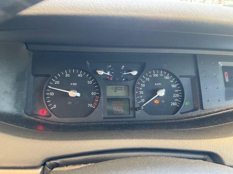 Renault Vel Satis 2.0 Turbo Privilege 2003 – снимка 4