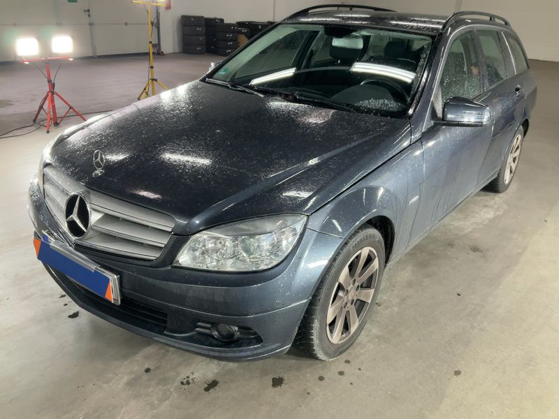 Mercedes-Benz C-Klasse C 180 CGI T BlueEfficiency Classic 2010 – снимка 1