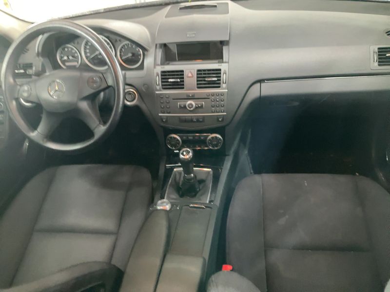 Mercedes-Benz C-Klasse C 180 CGI T BlueEfficiency Classic 2010 – снимка 18