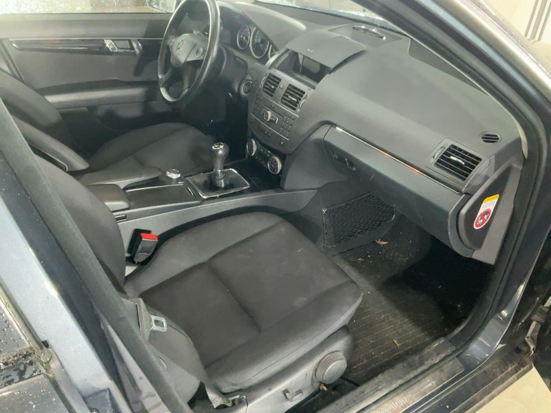 Mercedes-Benz C-Klasse C 180 CGI T BlueEfficiency Classic 2010 – снимка 17