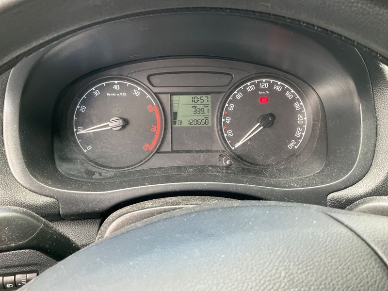 Skoda Fabia 1.2 Classic 2009 – снимка 4