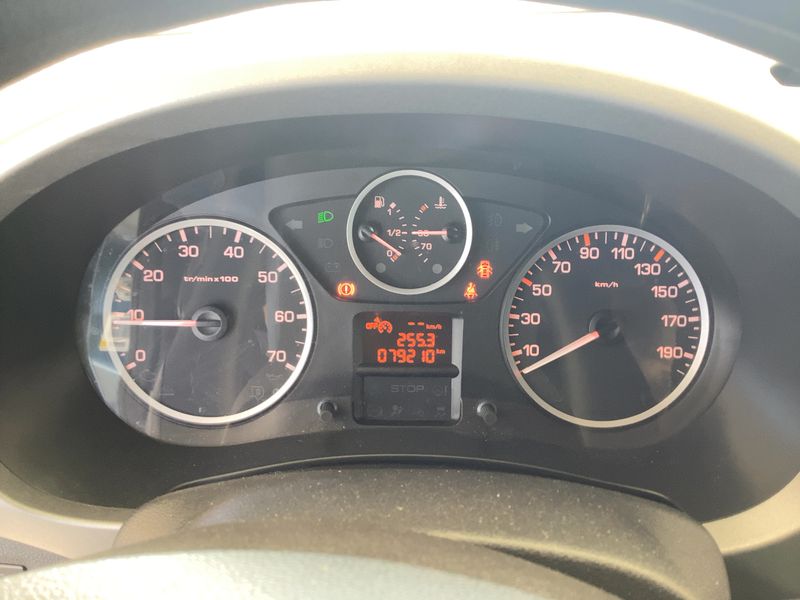 Citroen Berlingo 1.2 e-THP 20 Aniversario Edition 2017 – снимка 18