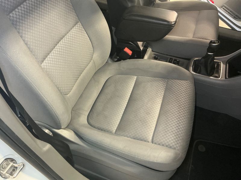 Seat Alhambra 2.0 TDI Reference 2017 – снимка 27