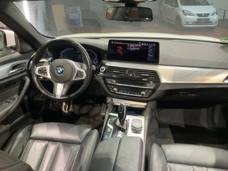 BMW 5er 545e xDrive M Sport 2021 – снимка 17