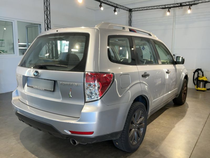 Subaru Forester 2.0 X Edition 2013 – снимка 8