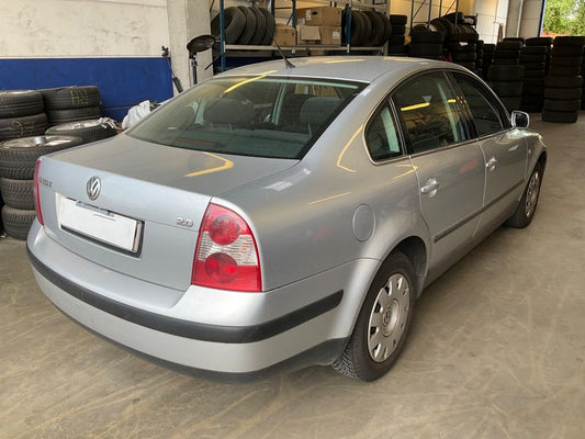 Volkswagen Passat 2.0 Comfortline 2002 – снимка 2